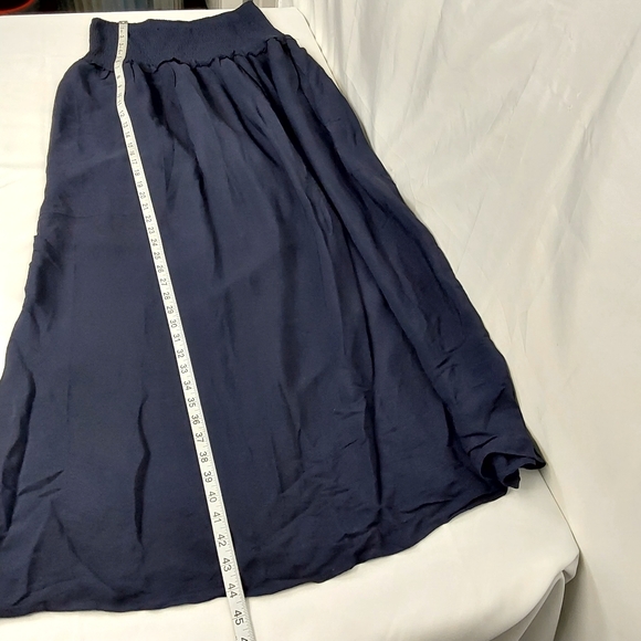 SUGAR + LIPS SMOCKED-WAIST POPLIN MAXI SKIRT - Picture 9 of 9